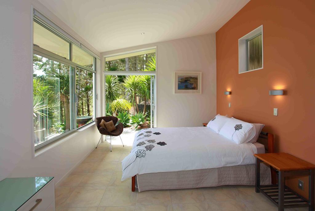 Nikau Apartments Waiheke Island Onetangi Экстерьер фото